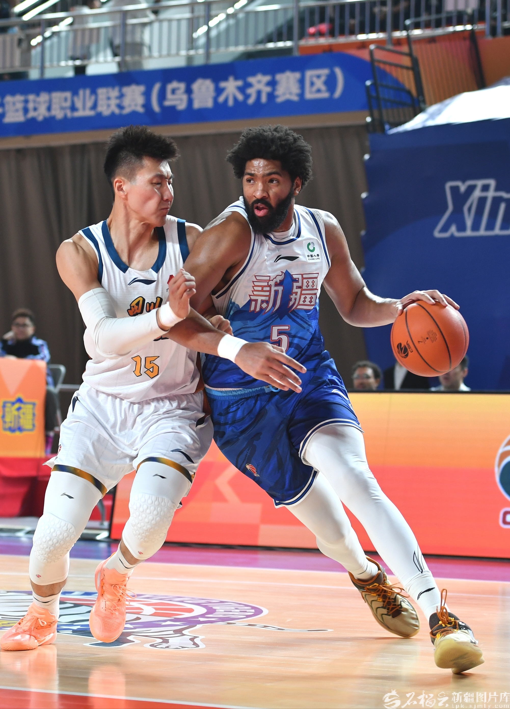 球盟会官网-广东宏远对新疆总决赛回放